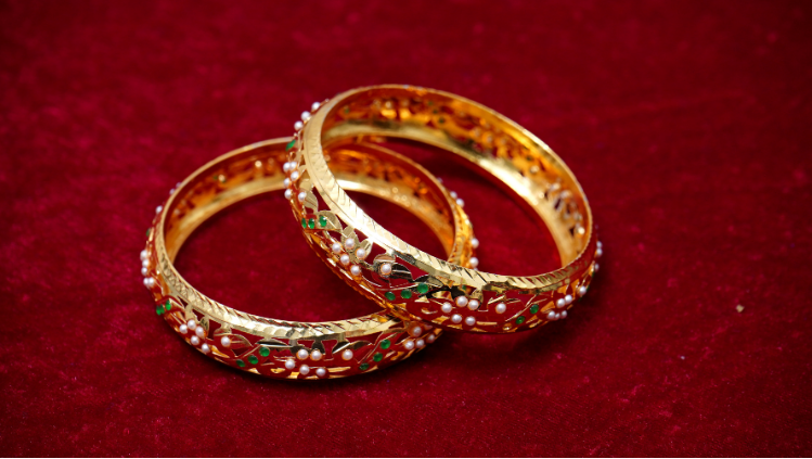 gulshan gold tone bangal