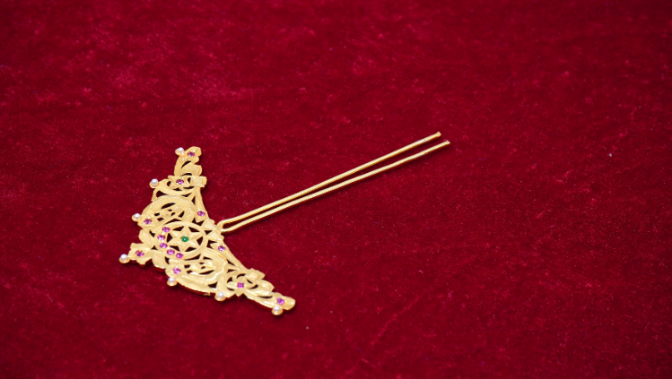 chandarmukhi gold tone silver juda pin