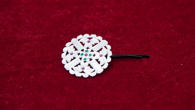 chandara silver hair pin