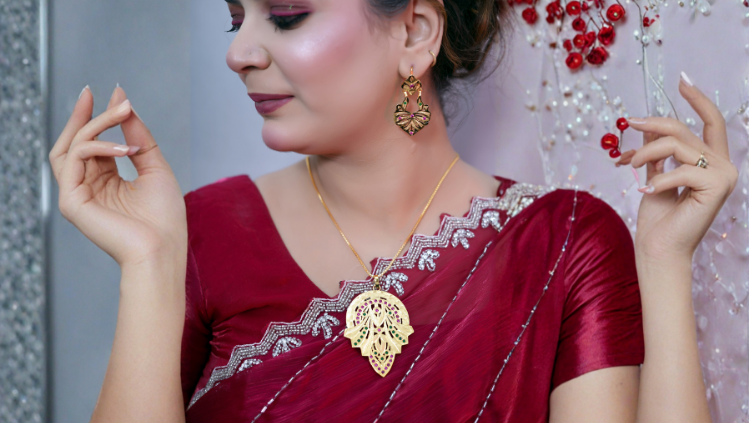shama gold tone silver pendent and earrings set